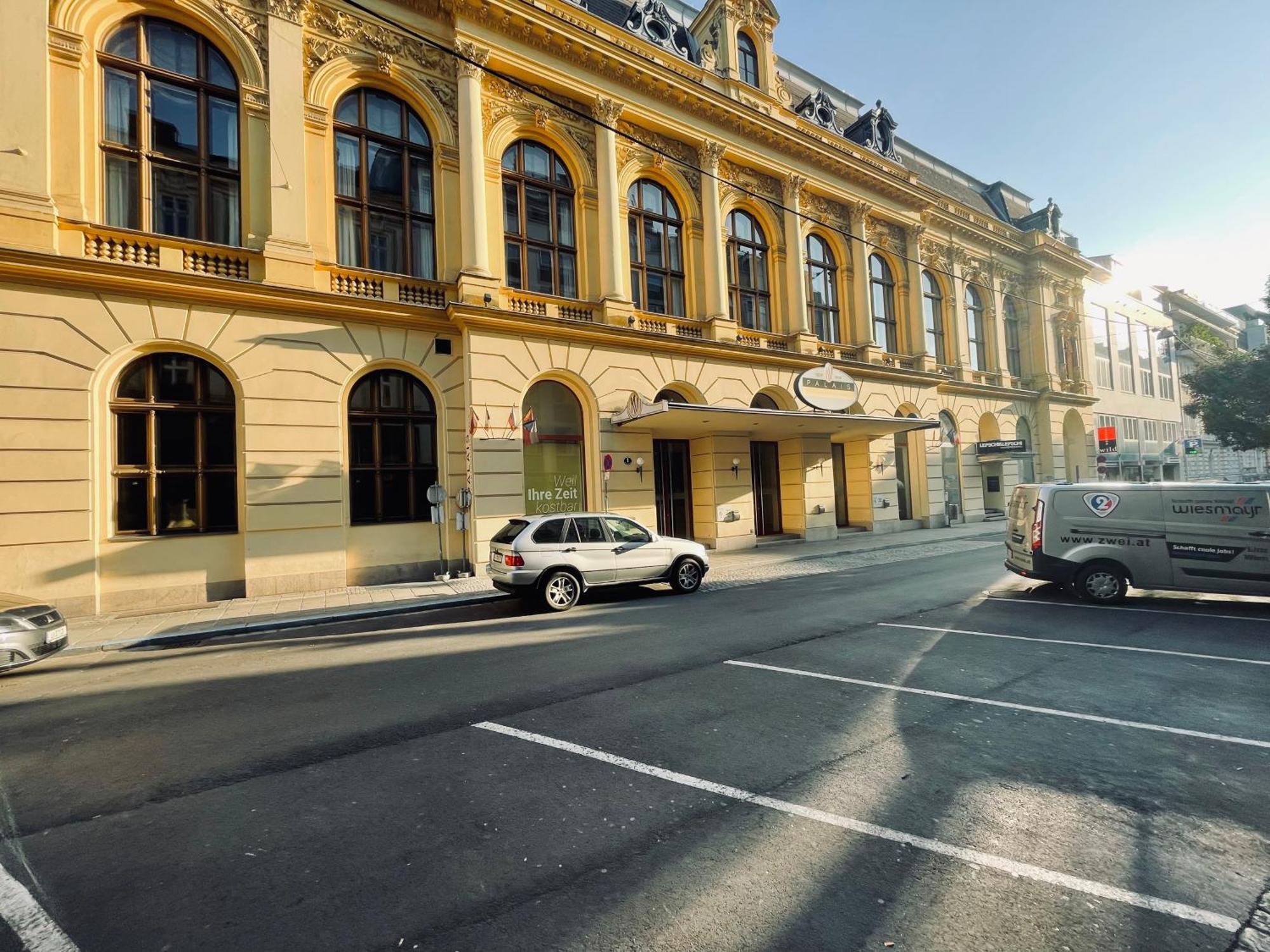 Salon Des Fleurs Linz-Landstrasse公寓 外观 照片